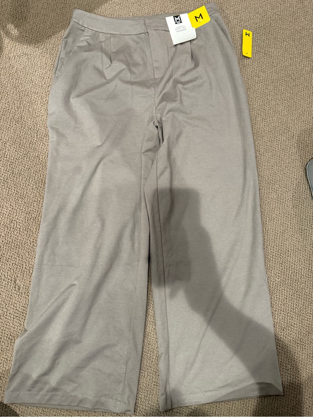 Wide-Leg Light Gray Pants with Pleat Front - Size M